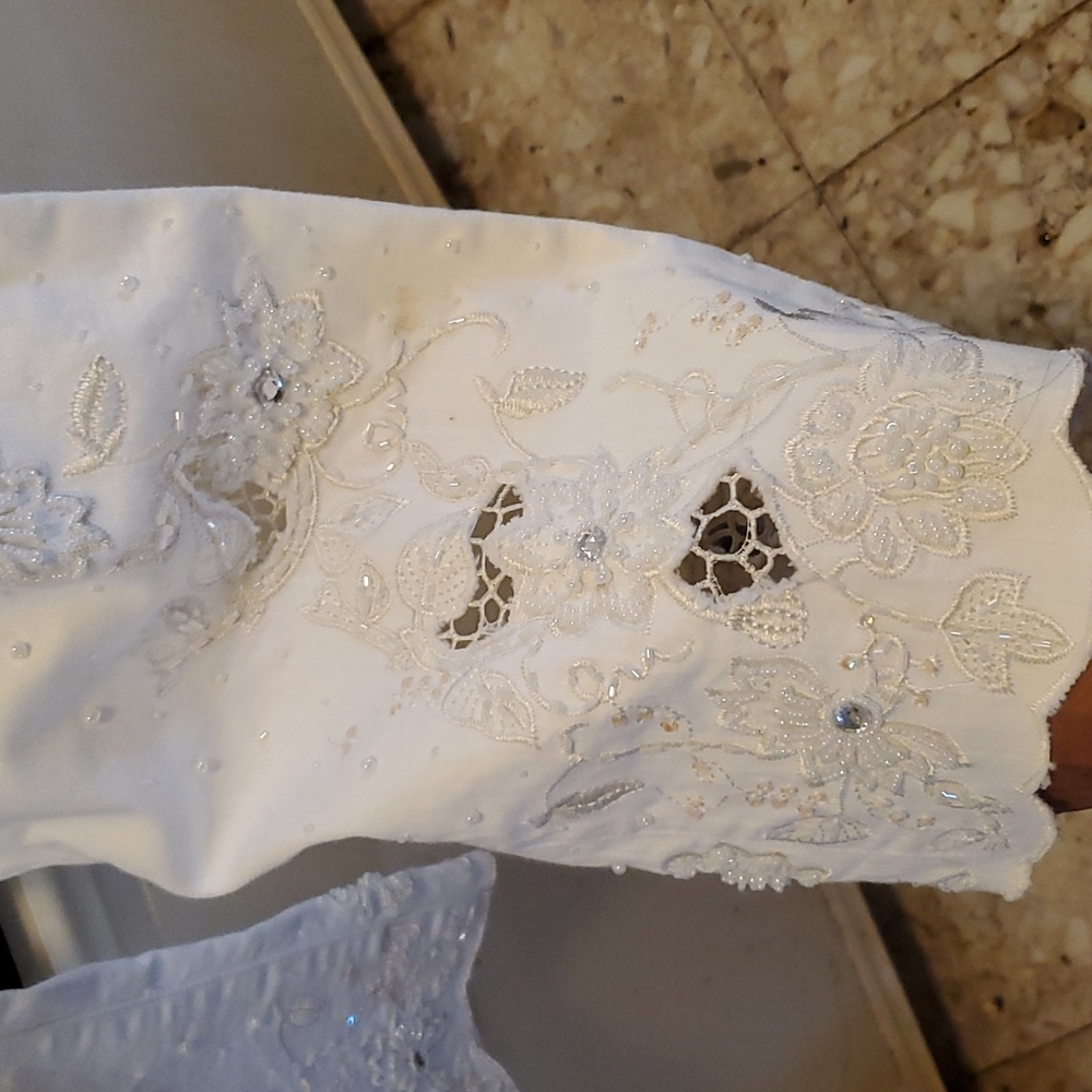 White jeans - Picture 3 of 6